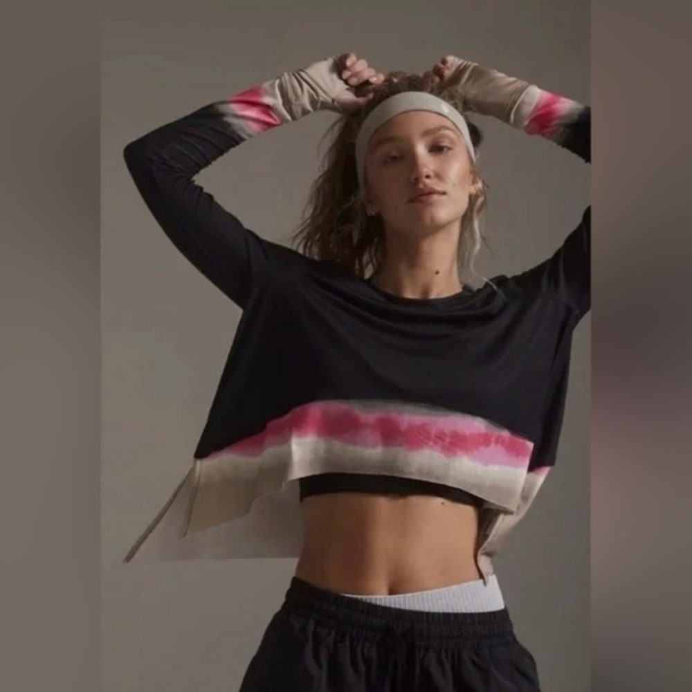 FREE PEOPLE Movement NWT Tempo Printed Long-Sleeve Tee in Black Dip Dye Motif